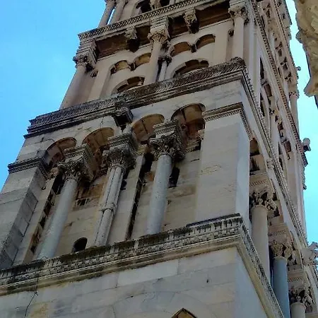 Studio Two Roses Split