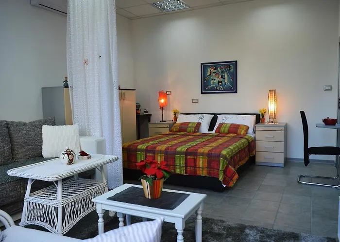 Studio Two Roses Apartment *