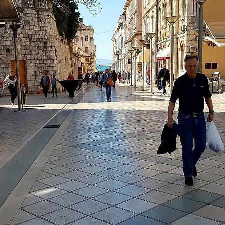 Studio Two Roses 아파트