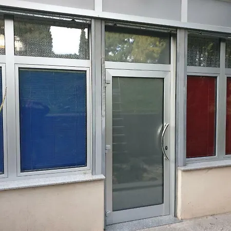 아파트 Studio Two Roses *