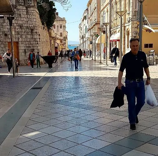 Studio Two Roses Apartman